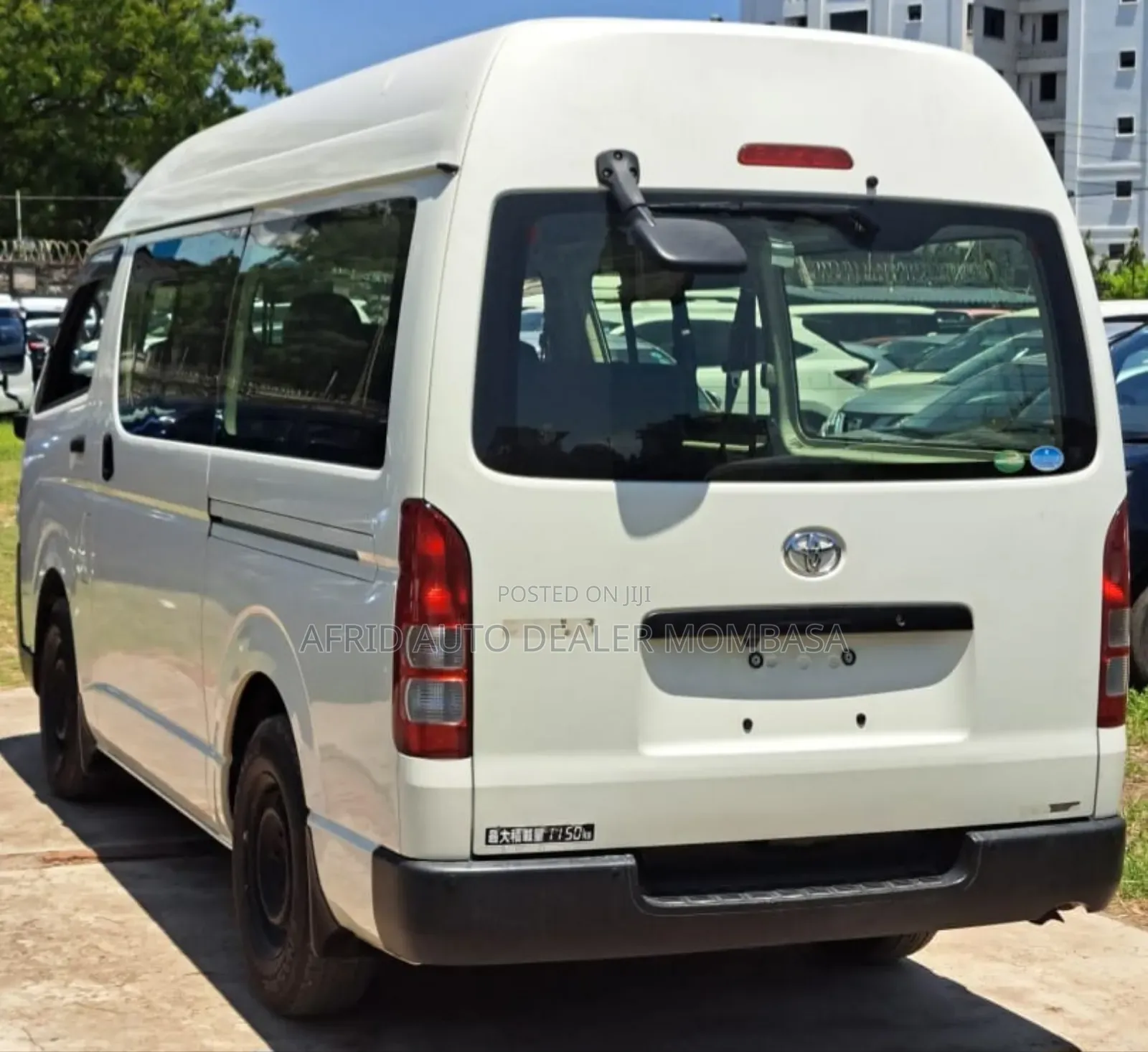Toyota HiAce 2019 White