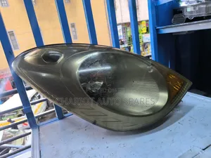 Nissan Note 2005 Headlight