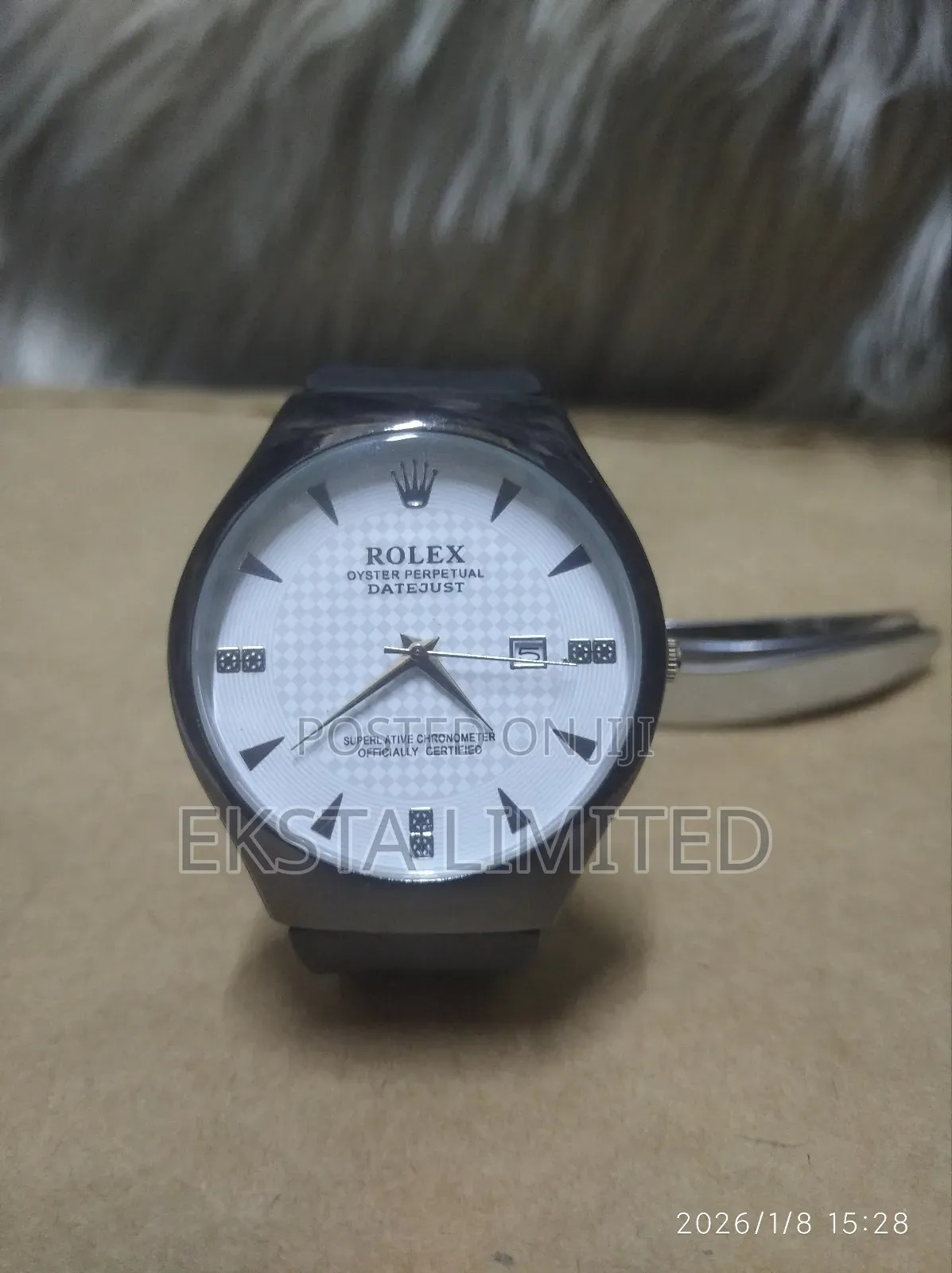 Generic Rolex Rubber Strap Watch That Shows Date
