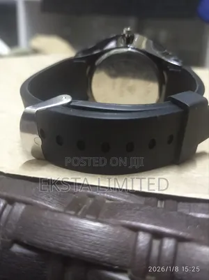 Generic Rolex Rubber Strap Watch That Shows Date