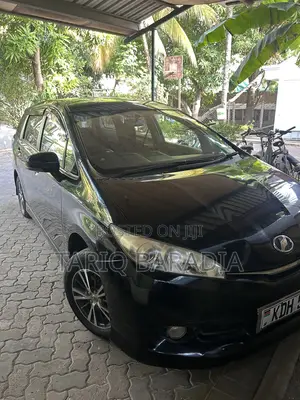 Toyota Wish 2014 Black