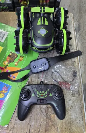 Amphibious L (Rc) Stunt Car Remote a Gesture Control Vehicle