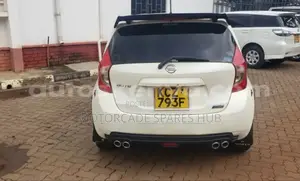 Nissan Note Spoiler