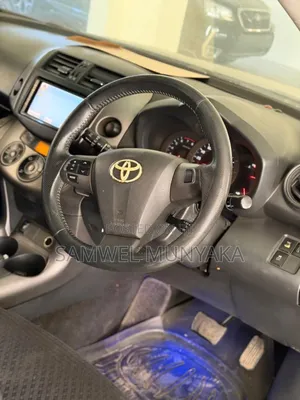 Toyota Vanguard 2012 Black