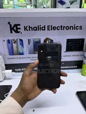 Apple XR 64 GB Black