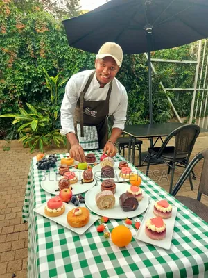 Pastry Chef /Chef De Partie