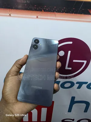 Samsung Galaxy A06 128 GB Gray