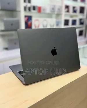 Laptop Apple MacBook Pro 16GB Intel Core I7 SSD 256GB