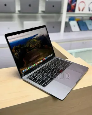 Laptop Apple MacBook Pro 16GB Intel Core I7 SSD 256GB