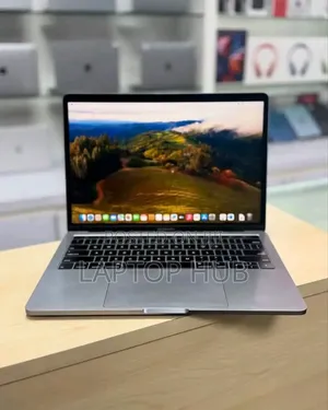 Laptop Apple MacBook Pro 16GB Intel Core I7 SSD 256GB