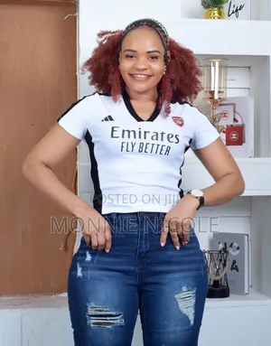 Ladies Emirates Tshirt/Tops
