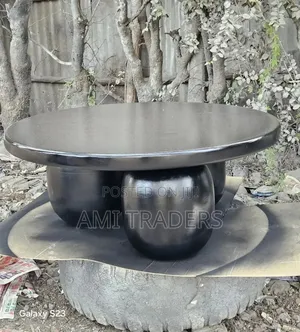 Black Round Table With Beams