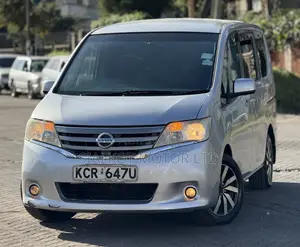 Nissan Serena 2011 Silver