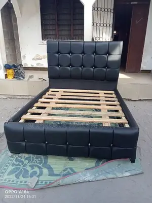 5x6 Black Fabric Chester Bed - Button Tufted Style