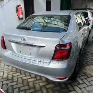 Toyota Axio 2018 Silver