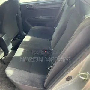 Toyota Axio 2018 Silver
