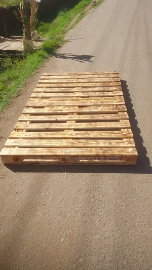 Simple Pallet Bed - 4 by 6 Size