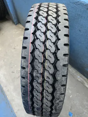 295/80 R22.5 Bridgestone Tyres (Allposition) Japan.