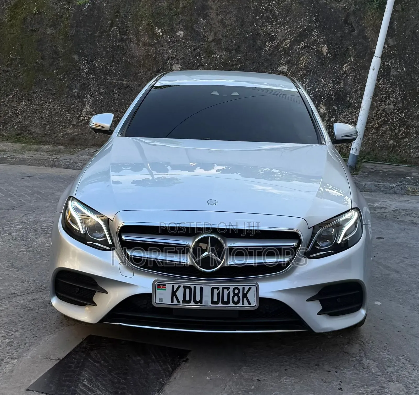 Mercedes-Benz E200 2017 Silver