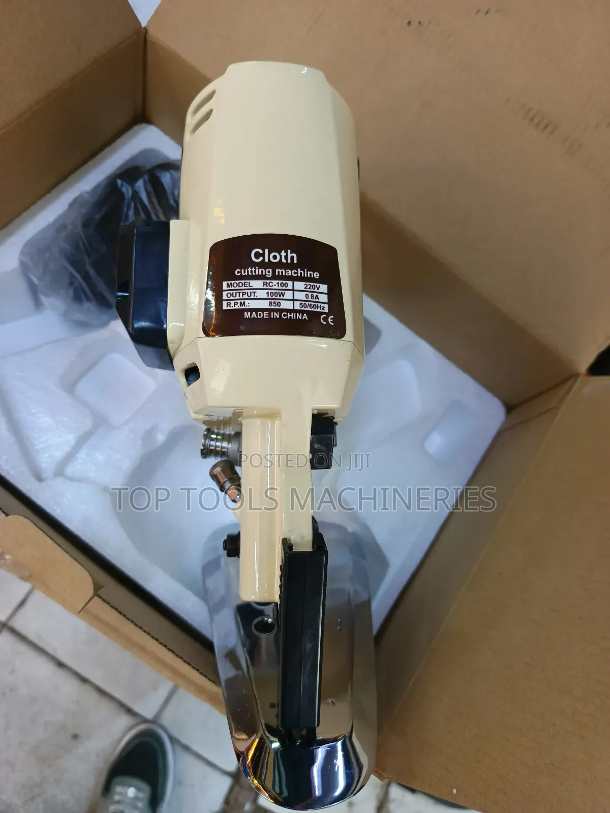 Cloth Cutting Machine