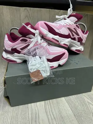 New Balance 9060 Burgundy