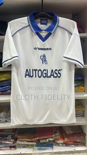 Chelsea 1999-2000 Retro Jersey.