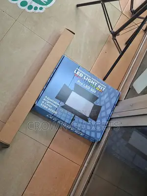 Pro Led 800 Bi-Color Led Video Light With Stand