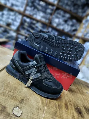 Quality Leather Unisex New Balance 574 With Rubber Sole Available