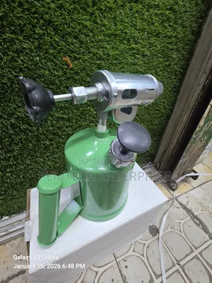 Heavy-Duty, Manually Pressurized Blowtorch