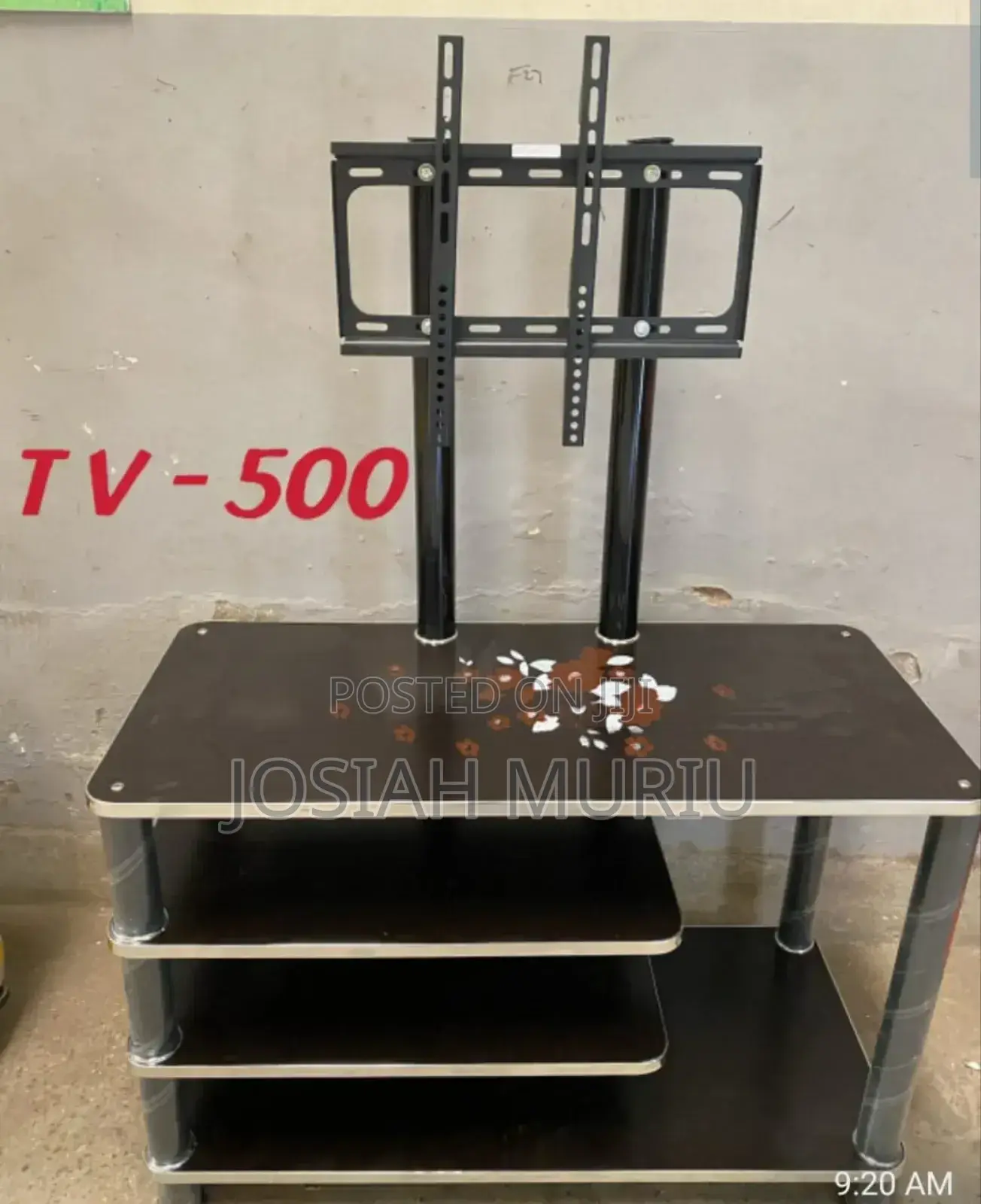 Modern Tv Stand With a Built-in Mounting Bracket