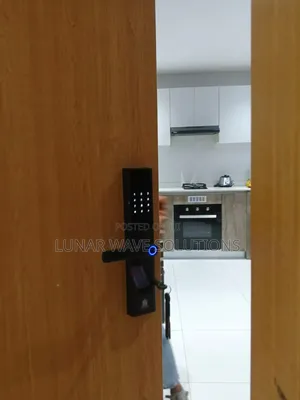 Intelligent Card/Fingerprint Smart Lock