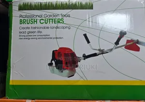 4 Stroke Brushcutter With 8 Blades