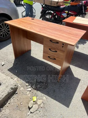  Modern Office Desk – 1.2 Meters