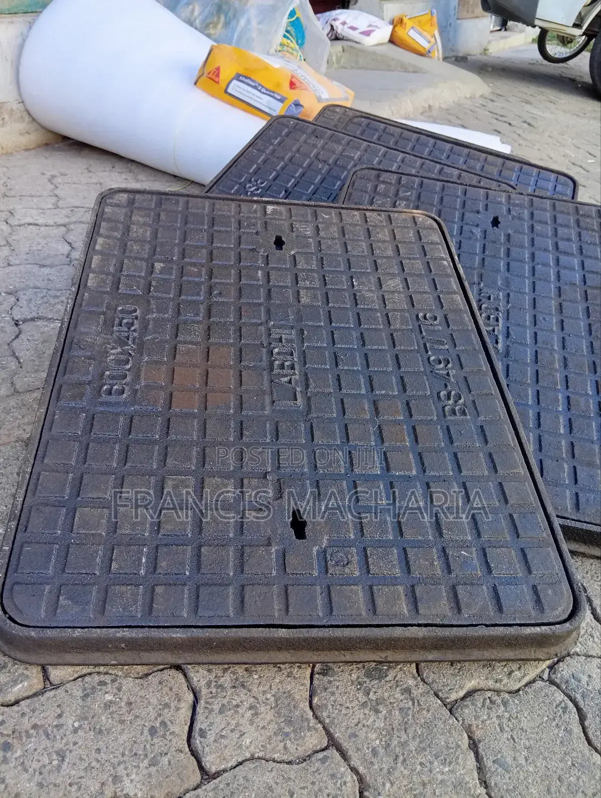 Manhole Cover /Hole