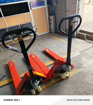 Hand Pallet Truck (Warehouse Trolley 3t)