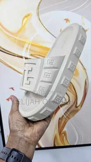Balmain Ari Rubber Slides