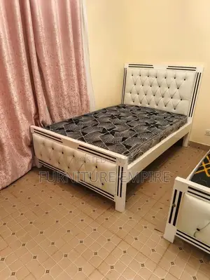 Smashed Classy 5 by 6 Mocket Bed