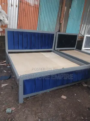 Royal 6 by 6 Mocket Bed
