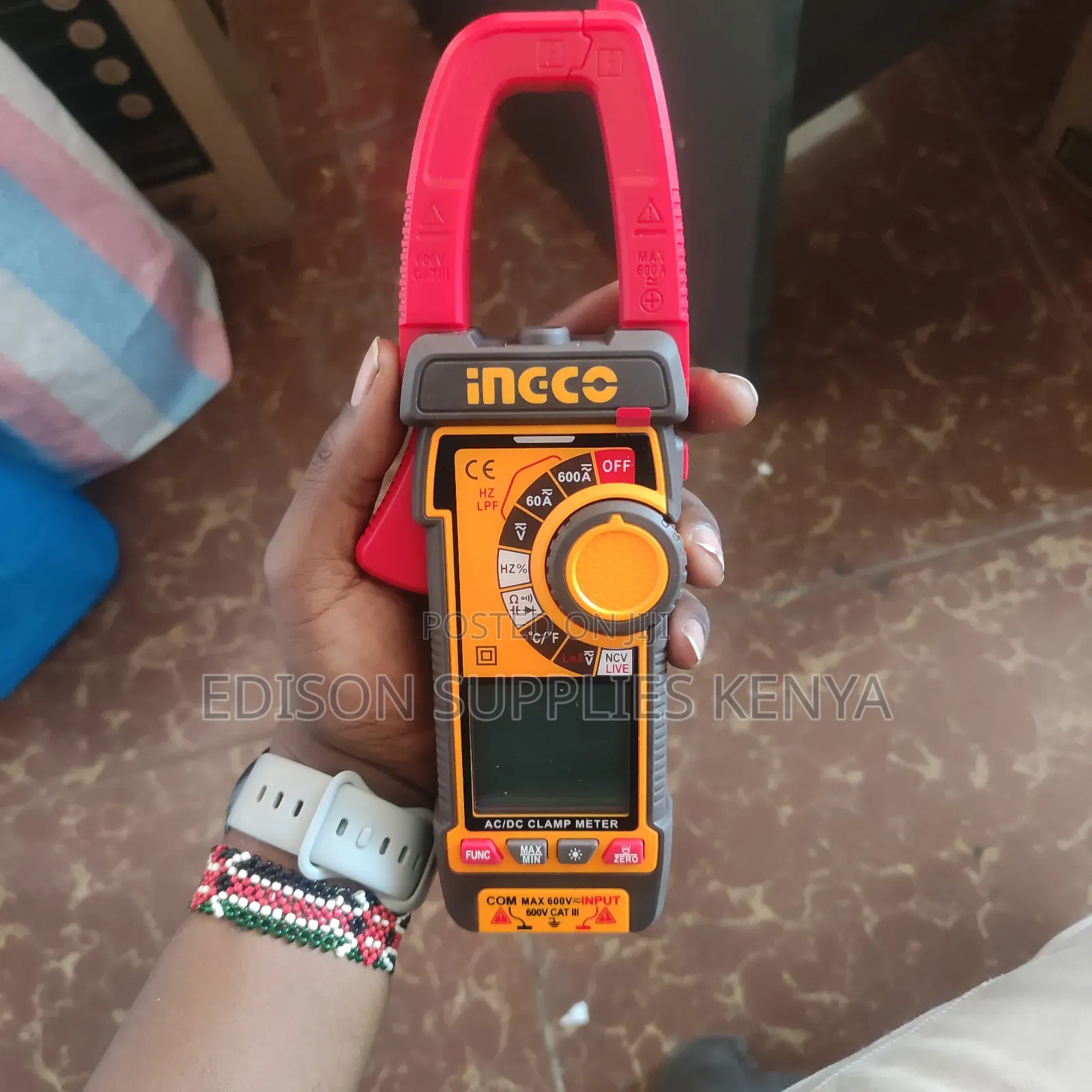 Ingco Ac/Dc Digital Clamp Meter 600amps 600 Volts Electrical Tester