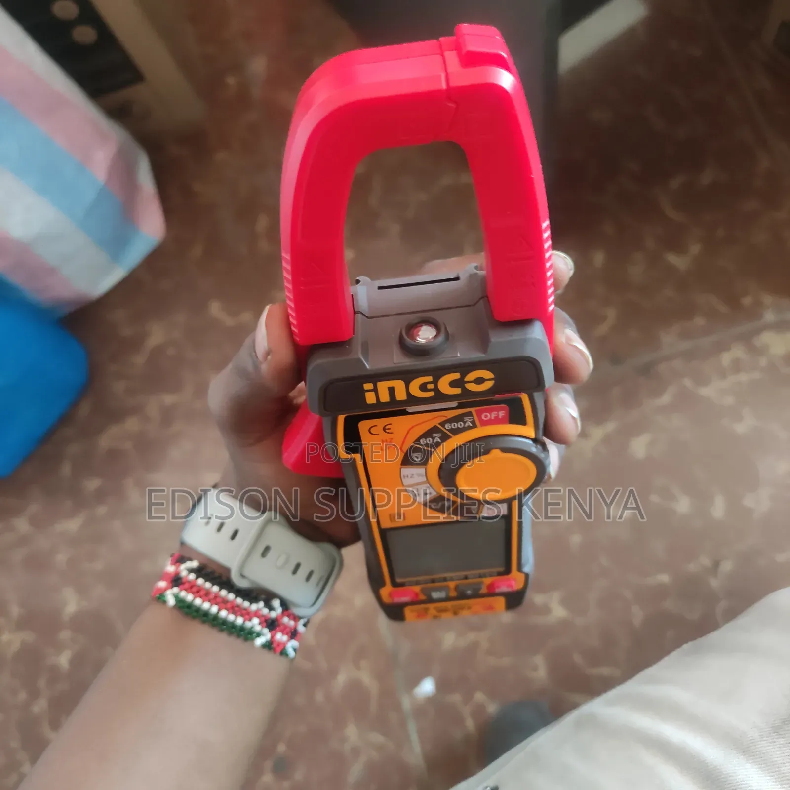 Ingco Ac/Dc Digital Clamp Meter 600amps 600 Volts Electrical Tester