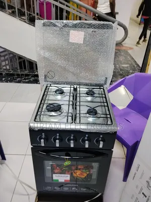 Globalstar 50 by 55 4 Gas Burner Full Gas With Glass Lid