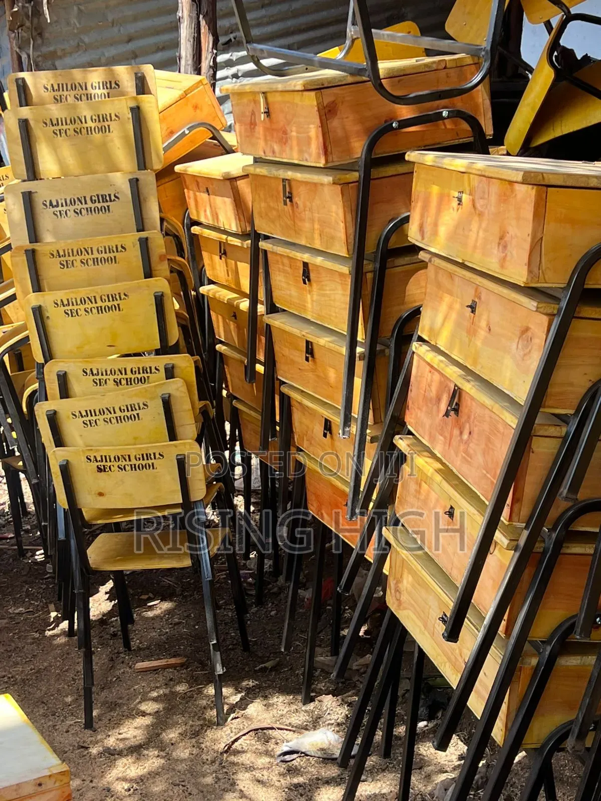  School Lockers Chairs – Durable