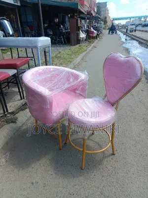 2 Manicure Seats, Baby Pink 