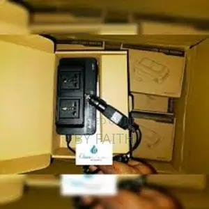 Dc12v/24v to Ac 220v 2 Usb 2 Type-C 1 Sockets Car Power Inverter