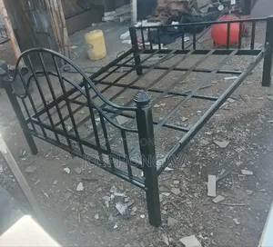 4 by 6 Simple Bed for Sell,