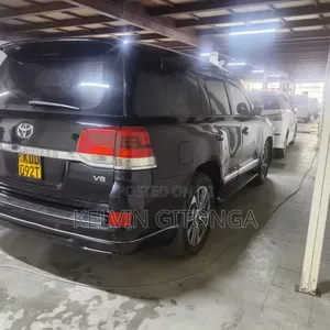 Toyota Land Cruiser 2015 Black