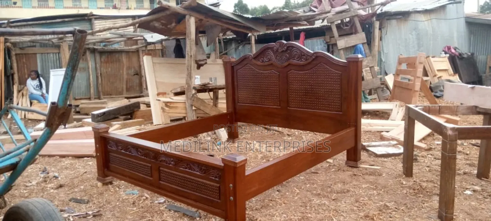 Wooden Solid Bed 5*6 Antique Bed