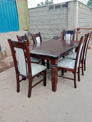 High-End First-Class Dining Table*