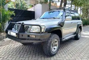 Nissan Patrol 2010 Silver