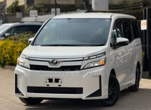 Toyota Voxy 2018 White